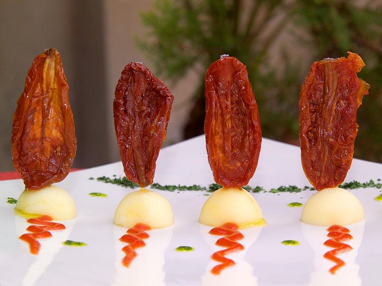 Tomates secos de La Frubense presentados en plato